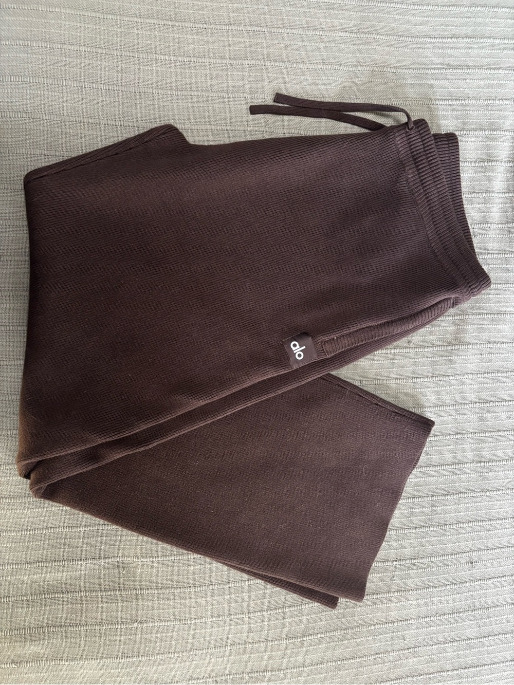 ALO Yoga Women’s Brown Sweater Sweatpants
